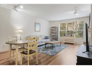 Photo #5: 633085002 Listing 