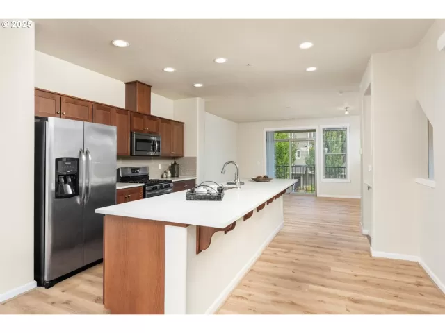 MLS: 633250943 Condo For Sale