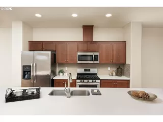 Photo #1: 633250943 Listing