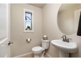 Photo #5: 633250943 Listing