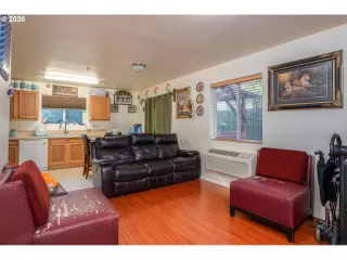 Photo #5: 633399915 Listing 