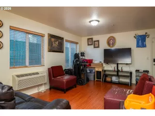 Photo #6: 633399915 Listing 