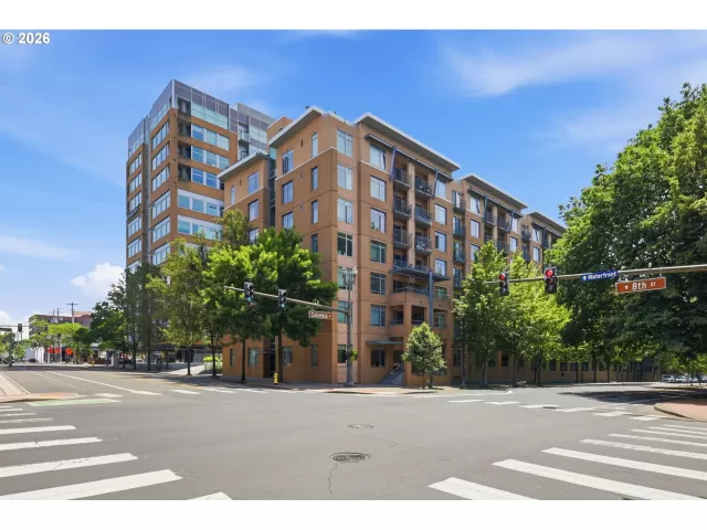MLS: 633643647 Condo For Sale