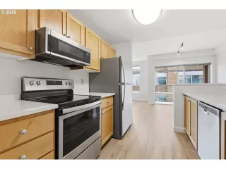 Photo #5: 633643647 Listing