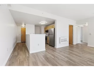 Photo #6: 633643647 Listing