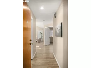 Photo #3: 633677199 Listing