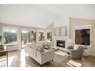 Photo #4: 633677199 Listing