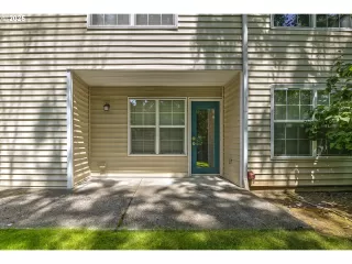 Photo #2: 633734171 Listing