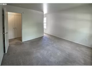 Photo #6: 633734171 Listing