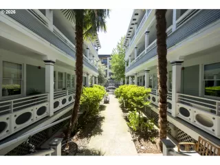 Photo #4: 634024327 Listing