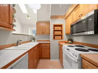 Photo #4: 634787604 Listing