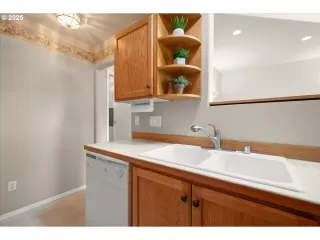 Photo #5: 634787604 Listing