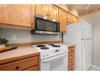 Photo #6: 634787604 Listing