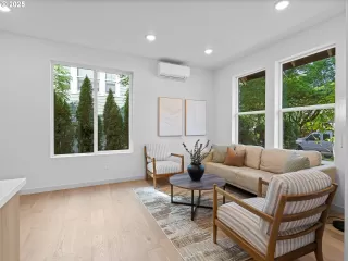 Photo #4: 634906525 Listing