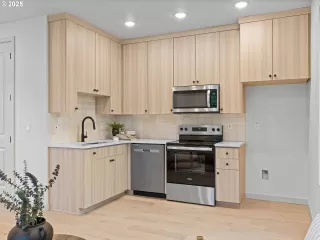 Photo #6: 634906525 Listing