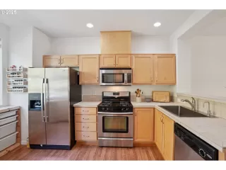 Photo #6: 635411177 Listing 