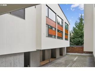 Photo #2: 635577154 Listing 