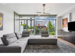 Photo #6: 635688979 Listing 