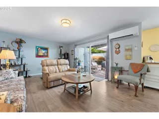 Photo #4: 635747337 Listing 