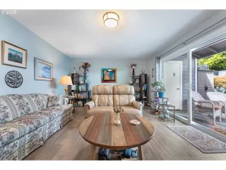 Photo #6: 635747337 Listing 