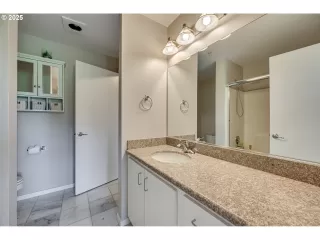 Photo #4: 636300892 Listing