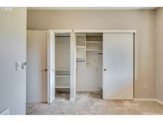 Photo #6: 636300892 Listing