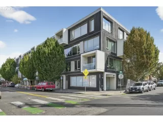 More Details about MLS # 636418953 : 28 SE 28TH AVE 308