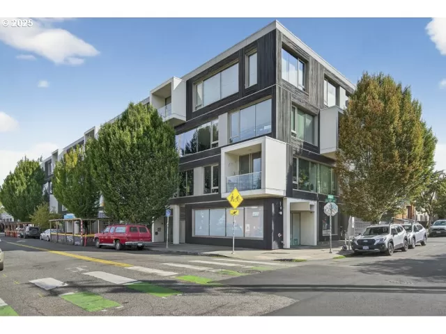 MLS: 636418953 Condo For Sale