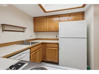 Photo #5: 637549816 Listing 