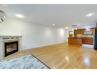 Photo #1: 637684227 Listing 