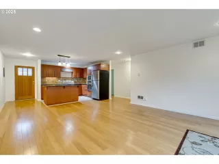 Photo #2: 637684227 Listing 