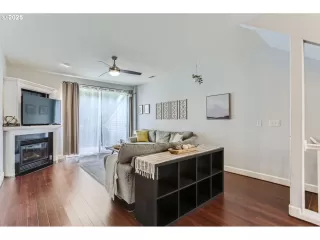 Photo #3: 638085938 Listing