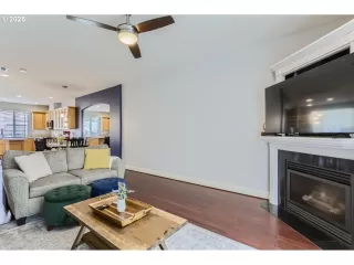 Photo #4: 638085938 Listing