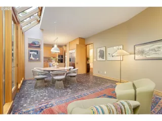 Photo #3: 638331958 Listing