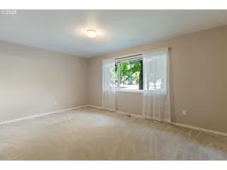 Photo #4: 639409084 Listing