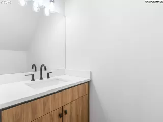 Photo #4: 639562610 Listing 