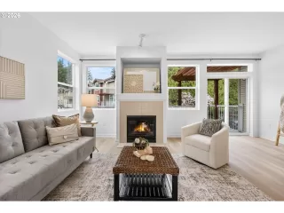 Photo #4: 639581000 Listing