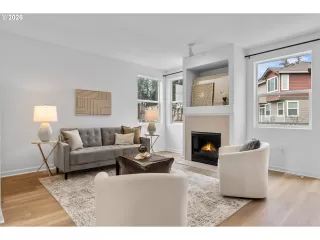 Photo #5: 639581000 Listing