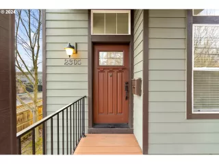 Photo #1: 639880504 Listing