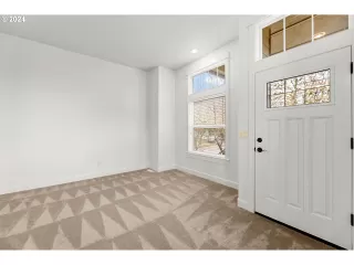 Photo #3: 639880504 Listing