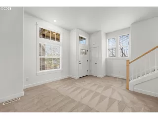 Photo #4: 639880504 Listing