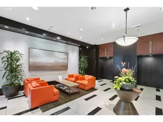 Photo #2: 640031915 Listing