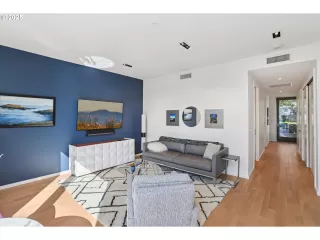 Photo #3: 640044130 Listing 