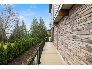 Photo #1: 640155394 Listing 