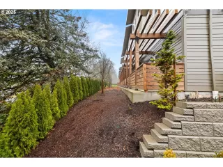 Photo #2: 640155394 Listing 