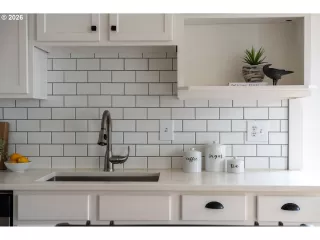 Photo #6: 640157927 Listing 