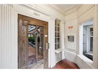 Photo #3: 640583324 Listing 