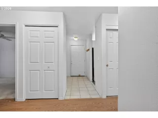 Photo #2: 640787945 Listing