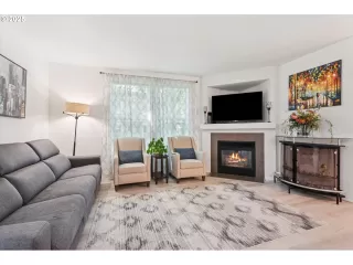 Photo #1: 641045064 Listing