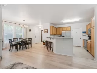 Photo #2: 641045064 Listing